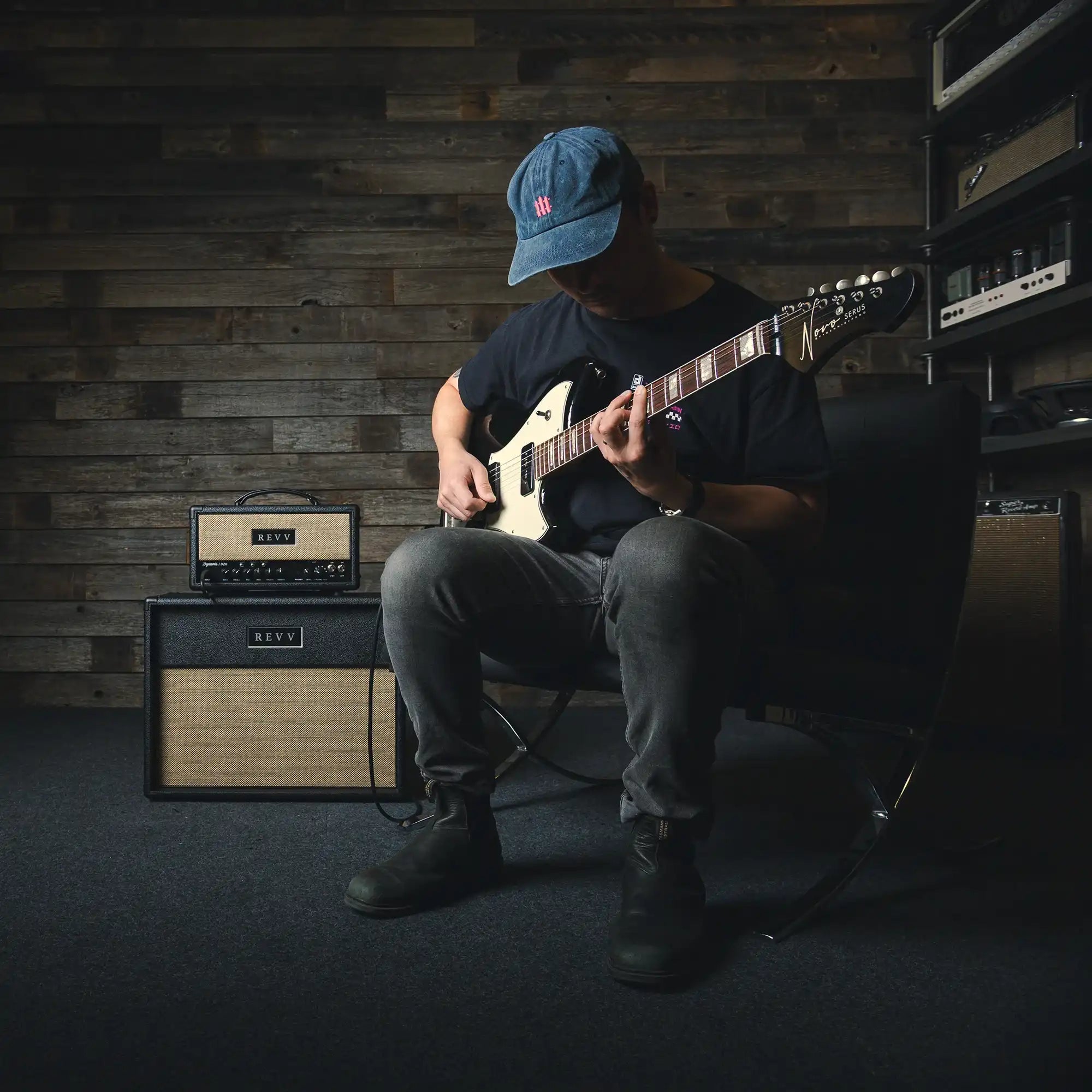 Sam Jabobs playing a Revv D20 MK2